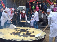 Масленица в Ставрополе: традиция та же, лопаты-новые