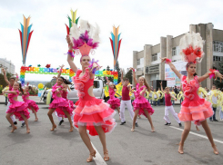 Живыми цветами расцвел Пятигорск на День города