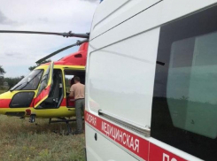 Пострадавшую в ДТП с переломом позвоночника доставили в Ставрополь на вертолете