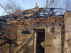 Многочисленные ожоги получила женщина в сгоревшем в Шпаковском округе доме