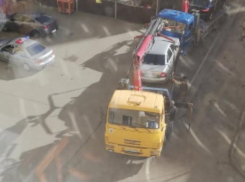 В Ставрополе на Перспективном эвакуировали сразу несколько автомобилей