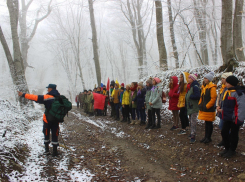 Спасатели на Ставрополье сопроводили детей при восхождении на Бештау