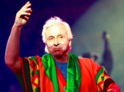 В прямом эфире на вопросы ответит художественный руководитель легендарного цирка Тамерлан Нугзаров