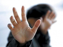 Жительницу Нефтекумска обвинили в развратных действиях с 15-летним подростком