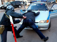Полицейский был задержан с поличным при получении крупной взятки на Ставрополье