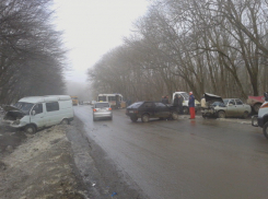 Восемь машин перевернулись на въезде в Верхнюю Татарку