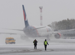 Из-за снега и тумана аэропорт Ставрополя перестал принимать самолеты 