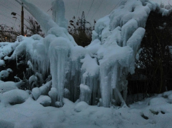 Гигантская сосулька поразила жителей Ставрополя