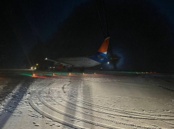 В аэропорту Махачкалы расследуют инцидент с посадкой самолета из Минеральных Вод