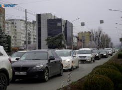 Ставропольцы массово жалуются на навязывание дополнительных услуг в автосалонах