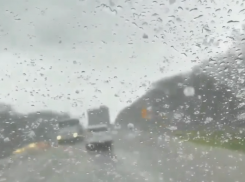 ​​Мэр Невинномысска попал в градовый плен на выезде из Ставрополя: видео 