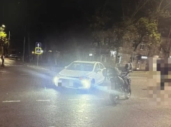 В Пятигорске мотоциклист и его пассажирка пострадали в ДТП с автомобилем
