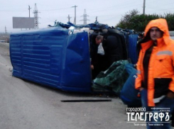 Грузовик и фургон столкнулись около Минеральных Вод