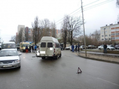 В Ставрополе столкнулось маршрутное такси и «Лада»