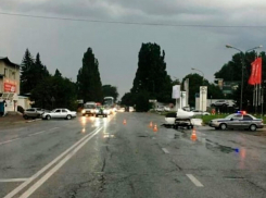 Разыскиваются свидетели столкновения ВАЗа с «Мерседесом» в Пятигорске