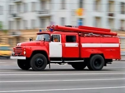 Дым валил с балкона пятиэтажного дома в Кисловодске