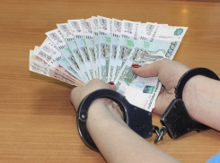 Более двух миллионов рублей присвоила бухгалтер детского сада на Ставрополье