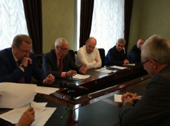 В Черкесске родители больше не будут платить за охрану школ и турникеты 