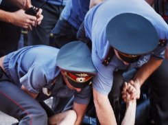 Неуравновешенный борец в КБР отработал приемы на полицейском из Минвод