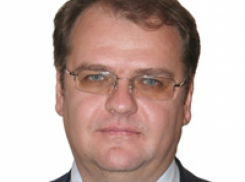 Депутат ЛДПР Геннадий Ефимов отказывается писать заявление на нападавшего