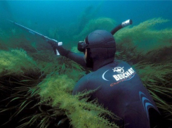 На Ставрополье мужчина выстрелил себе в ногу во время подводной охоты