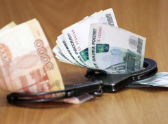 Оперуполномоченные из Георгиевска пошли под суд за мошенничество