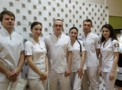 Студенты СтГМУ спасли пожилую женщину, прекратившую дышать во время спектакля