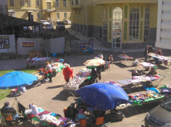 Жители Кисловодска начали борьбу со стихийными вещевыми рынками