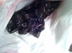 Волос в упаковке чернослива обнаружила покупательница из Ставрополя