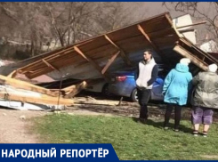 Сильный ветер на Ставрополье снес крышу 4-этажного дома