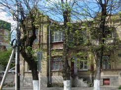 Администрация выселяет жильцов дома в историческом центре Ессентуков