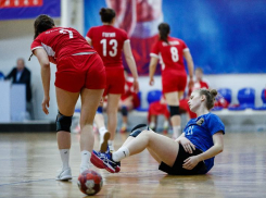 «Нам не позволили победить»: гандболистки «Ставрополья» обидно уступили в Волгограде 