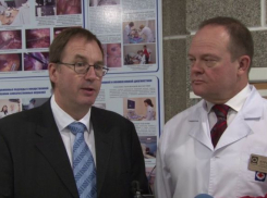 В Ставрополь прибыл французский хирург Жильбер Массар и провел показательную операцию