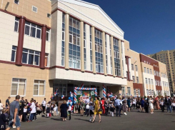 К новому учебному году в Ставрополе открыли крупнейшую школу в регионе
