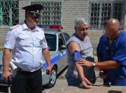 На дорогах края дежурят наряды медиков и ДПС