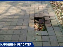 «Подождем пока кто-нибудь ногу сломает?»: в центре Ставрополя вновь проблема с брусчаткой