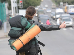 Трое мужчин избили и ограбили автостопщика на Ставрополье