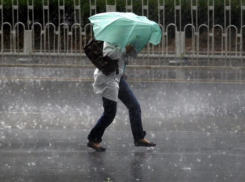 На Ставрополье ожидаются сильный ветер, град и гроза 