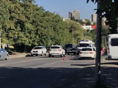 Иномарка сбила перебегавшего дорогу человека на Киринском мосту в Ставрополе 
