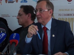 «Современные отечественные фильмы - это катастрофа!» - знаменитый актер и режиссер дал жесткую пресс-конференцию в Ставрополе