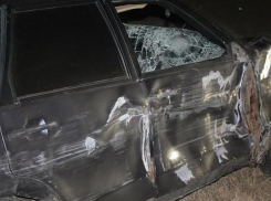 Водитель «девятки» врезался в «КамАЗ» и задавил пешехода на Ставрополье