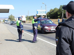 Защищая авто жены от приставов, мужчина попал за решётку на Ставрополье