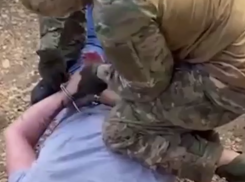 Четырех сторонников украинского «Азова»* арестовали на Ставрополье во время подготовки к теракту — видео