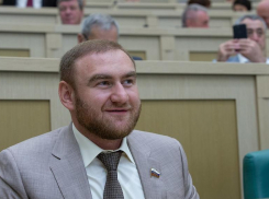 Свидание объявившего в СИЗО голодовку экс-сенатора КРЧ Рауфа Арашукова и его супруги все еще не состоялось 