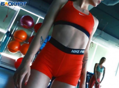 Сексуальные участницы "Мисс Блокнот" показали свою спортивную подготовку на втором этапе конкурса