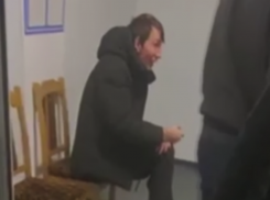 Появились новые подробности драки буйного пассажира и бортпроводника на рейсе Москва — Минеральные Воды