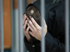 Коварный мужчина обокрал уснувшего хозяина дома после застолья на Ставрополье