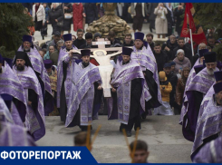 Крестный ход с освященным в Иерусалиме крестом прошел в Ставрополе — фоторепортаж 