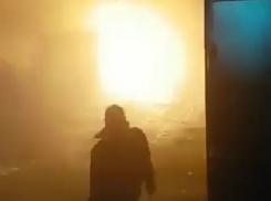 Появилось видео мощного взрыва «Рено-Логана» в гараже Кисловодска