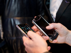 Молодая сотрудница салона сотовой связи сдавала в ломбард похищенные телефоны в Ставрополе